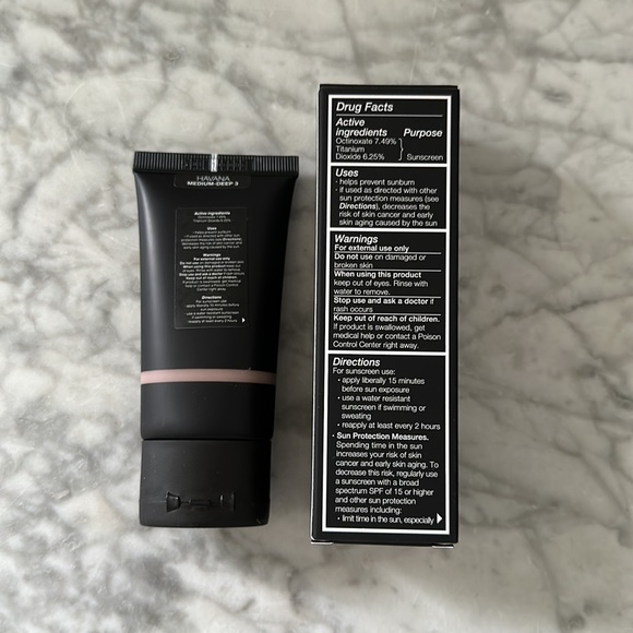 NARS Pure Radiant Tinted Moisturizer spf 30 in Havana - Picture 4 of 5